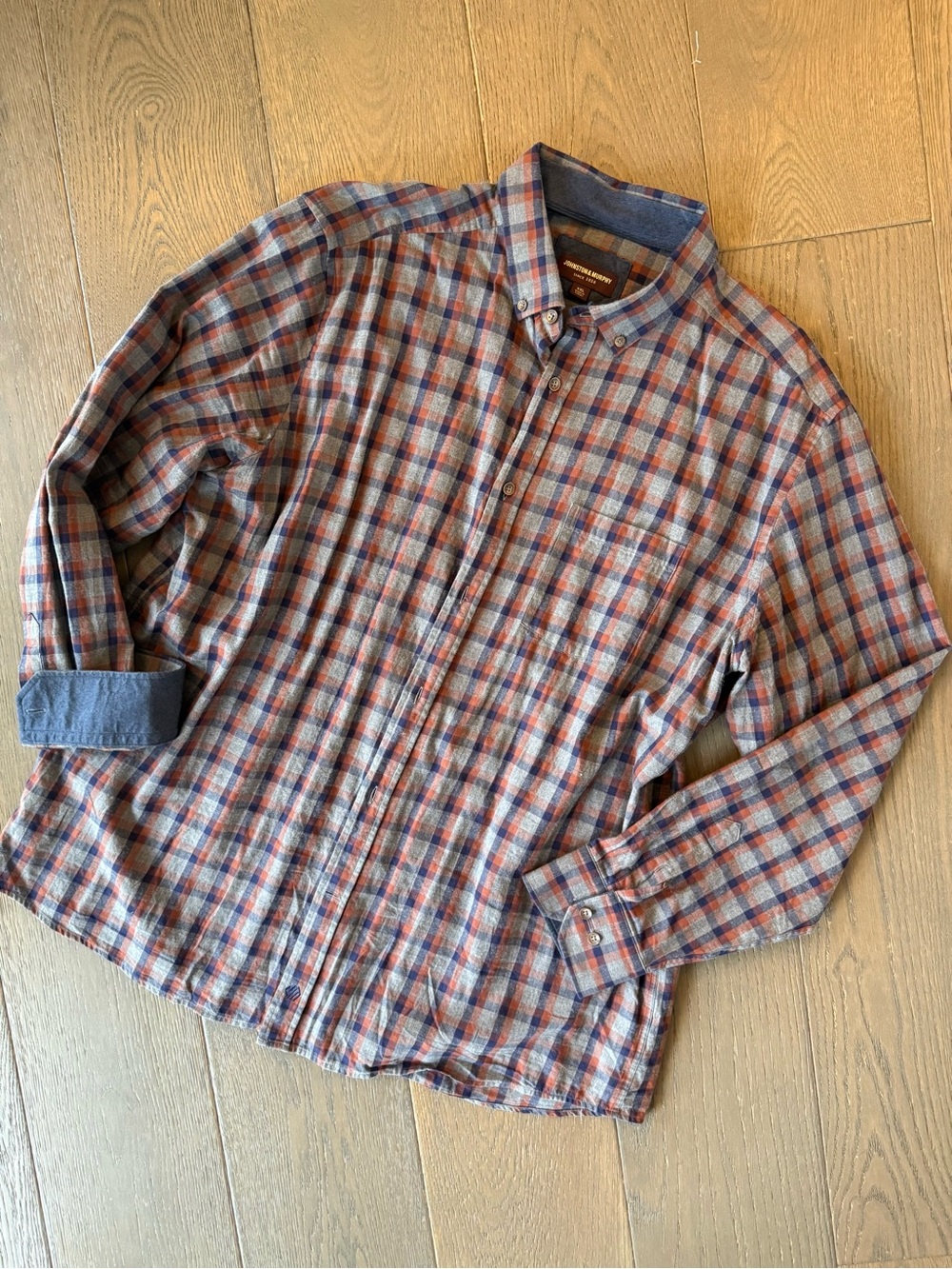 Men’s XXL Johnston & Murphy Button Down